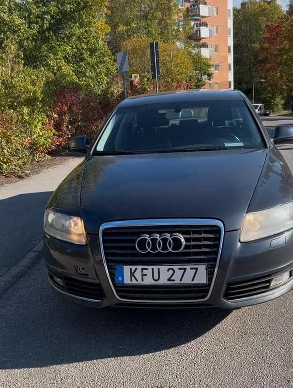 Grå Begagnad 2010 Audi A6 Sedan | 70 000 kr (Dyr) - Bild 1/4