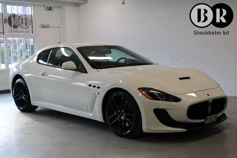 Vit Begagnad 2017 Maserati Granturismo Sportkupé | 699 900 kr - Bild 1/4