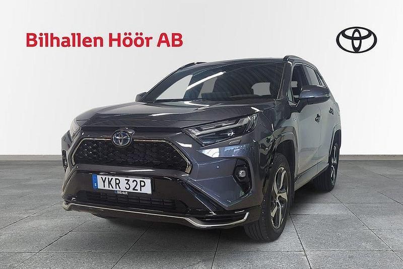 Mörkgrå Begagnad 2023 Toyota RAV4 Hybrid Edition SUV | 489 900 kr (Lite dyr) - Bild 1/4