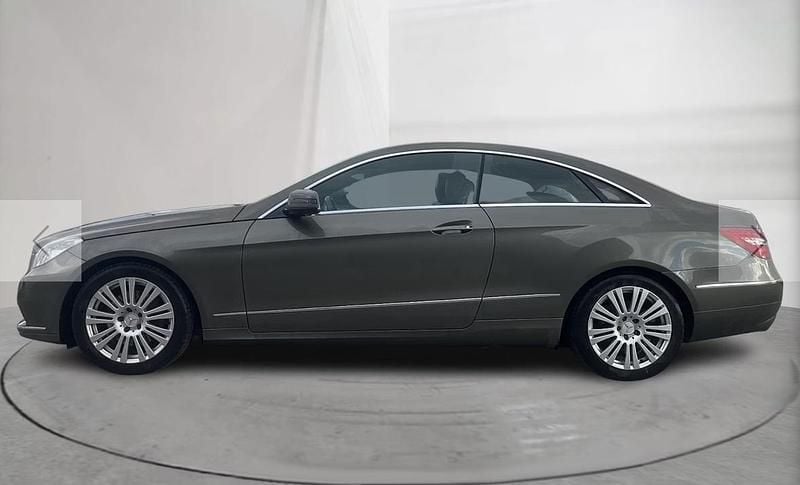 Grå Begagnad 2013 Mercedes E350 Sportkupé | 110 000 kr - Bild 1/4