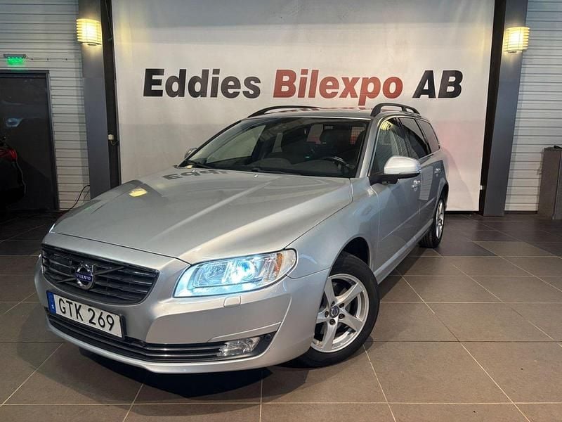Silver Begagnad 2015 Volvo V70 Momentum Kombi | 189 900 kr (Dyr) - Bild 1/4