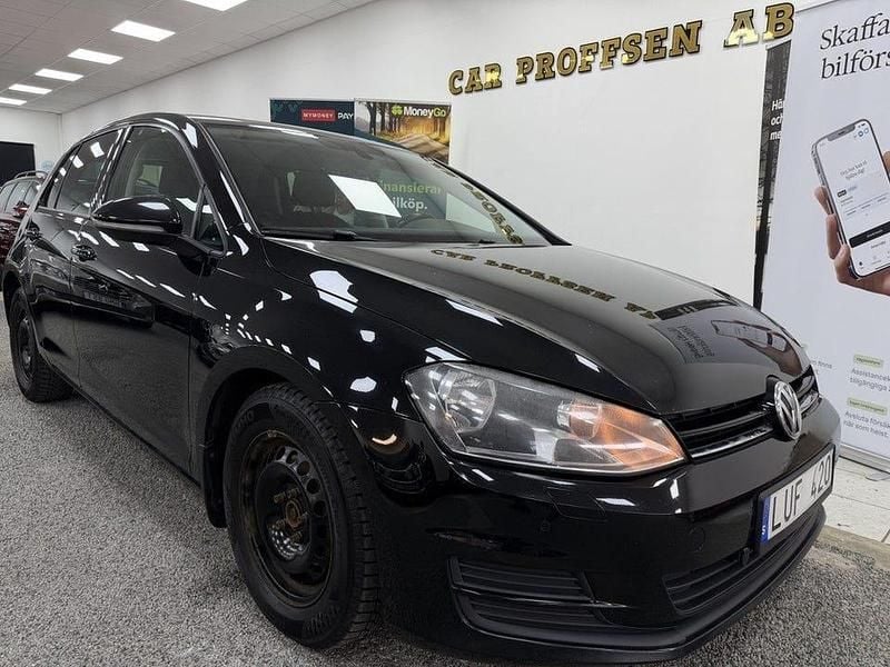 Begagnad VW Golf VII 105 HK (77 kW) 2014 Svart