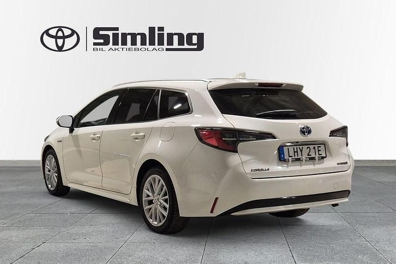Begagnad Toyota Corolla Style 122 HK (89 kW) 2020 Vit Kombi