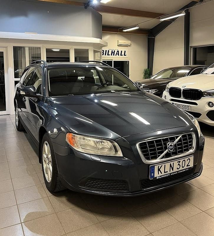 Begagnad Volvo V70 Kinetic 145 HK (106 kW) 2008 Blå Kombi