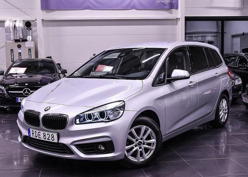 Silver Begagnad 2017 BMW 218 Gran Tourer Advantage Minibuss | 119 900 kr (Marknadspris) - Bild 1/4