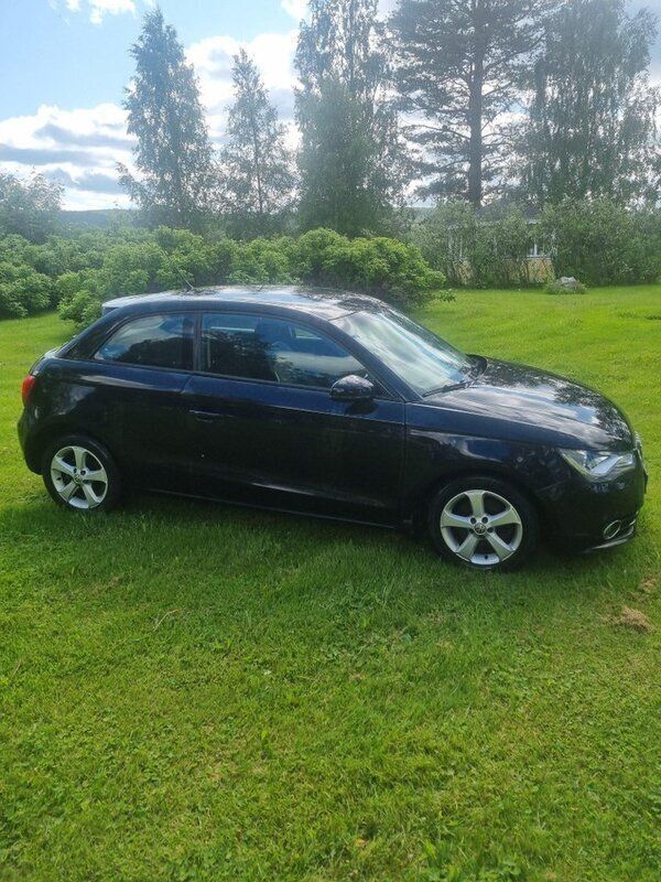 Svart Begagnad 2010 Audi A1 Halvkombi | 61 000 kr (Marknadspris) - Bild 1/4