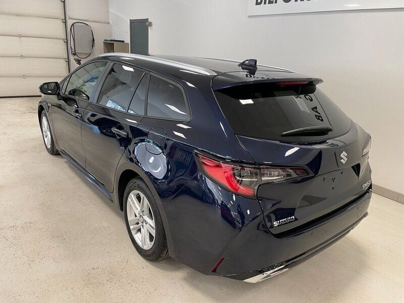 Begagnad Suzuki Swace 141 HK (103 kW) 2023 Blå Kombi