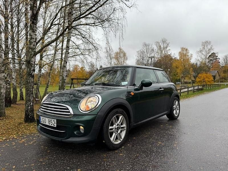 Begagnad 2011 Mini Cooper D Halvkombi | 69 000 kr (Marknadspris) - Bild 1/4
