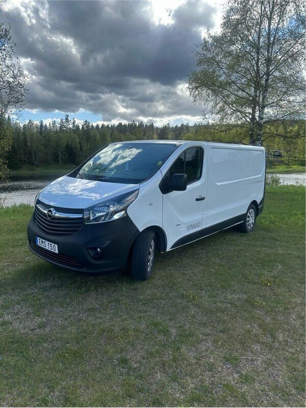 Vit Begagnad 2015 Opel Vivaro Van | 99 900 kr (Superpris) - Bild 1/4