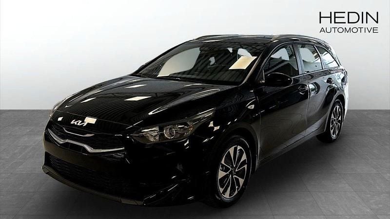 Svart Ny 2024 Kia Ceed Sportswagon Kombi | 299 900 kr (Lite dyr) - Bild 1/4