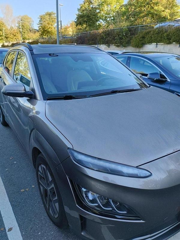 Begagnad 2023 Hyundai Kona Advanced SUV | 360 000 kr - Bild 1/4