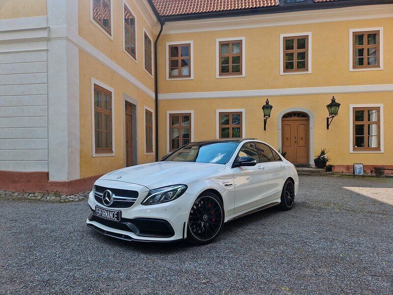 Begagnad 2015 Mercedes C63S AMG AMG Sedan | 489 900 kr - Bild 1/4