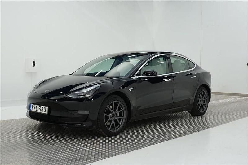 Svart Begagnad 2019 Tesla Model 3 Long Range AWD Sedan | 229 000 kr (Marknadspris) - Bild 1/4