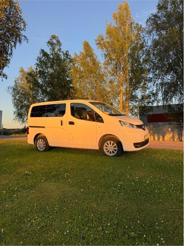Vit Begagnad 2016 Nissan NV200 Van | 105 000 kr (Dyr) - Bild 1/4