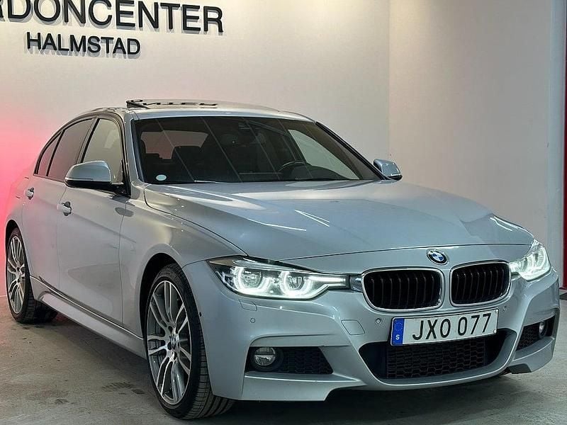 Begagnad BMW 330 M Sport 258 HK (189 kW) 2015 Silver Sedan