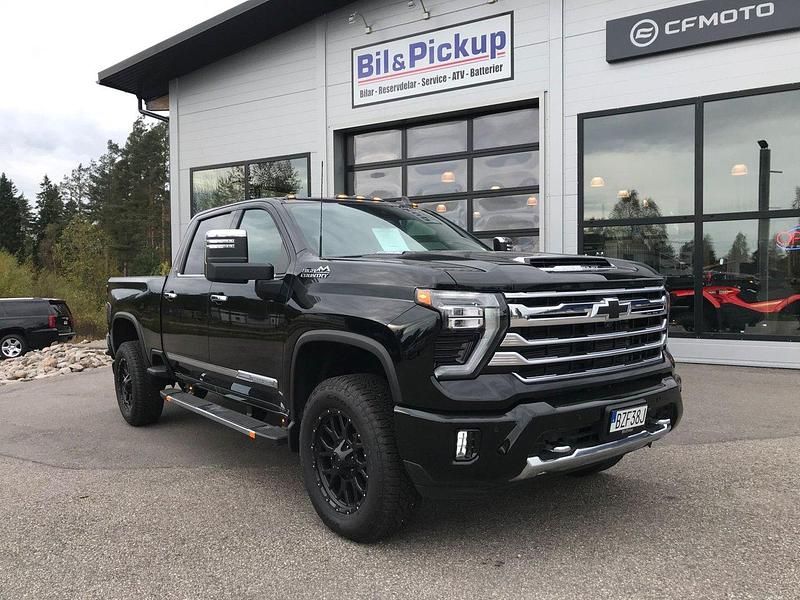 Svart Ny 2025 Chevrolet Silverado Van | 1 561 250 kr - Bild 1/4