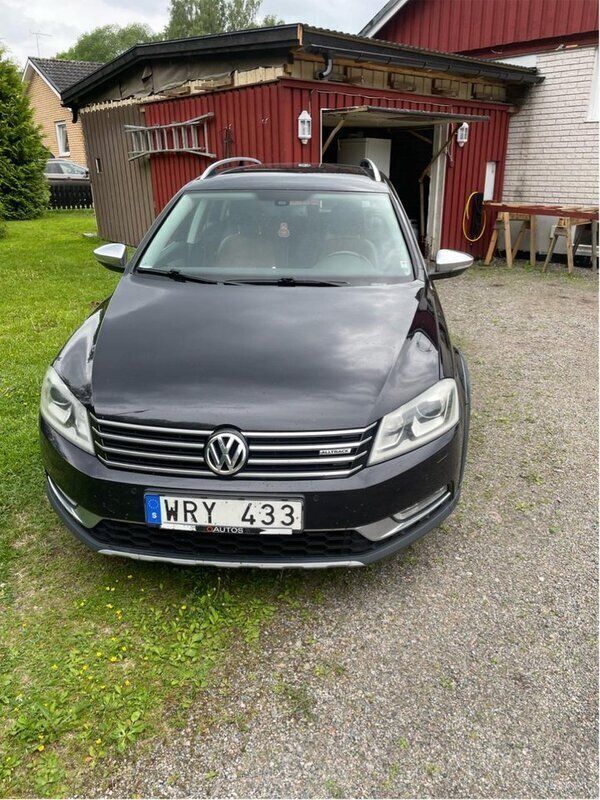 Svart Begagnad 2013 VW Passat Alltrack Kombi | 96 000 kr (Bra pris) - Bild 1/4