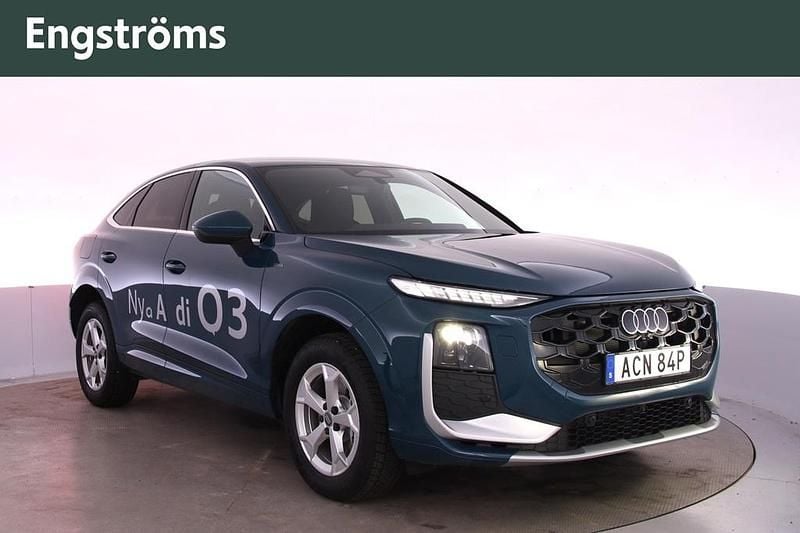 Blå Ny 2025 Audi Q3 Sportback S-Line SUV | 599 000 kr - Bild 1/4