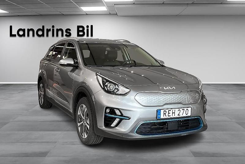 Begagnad Kia e-Niro Advance 150 kW (204 HK) 2021 Grå (silver) SUV