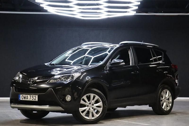 Svart Begagnad 2013 Toyota RAV4 Multidrive S SUV | 169 900 kr (Marknadspris) - Bild 1/4