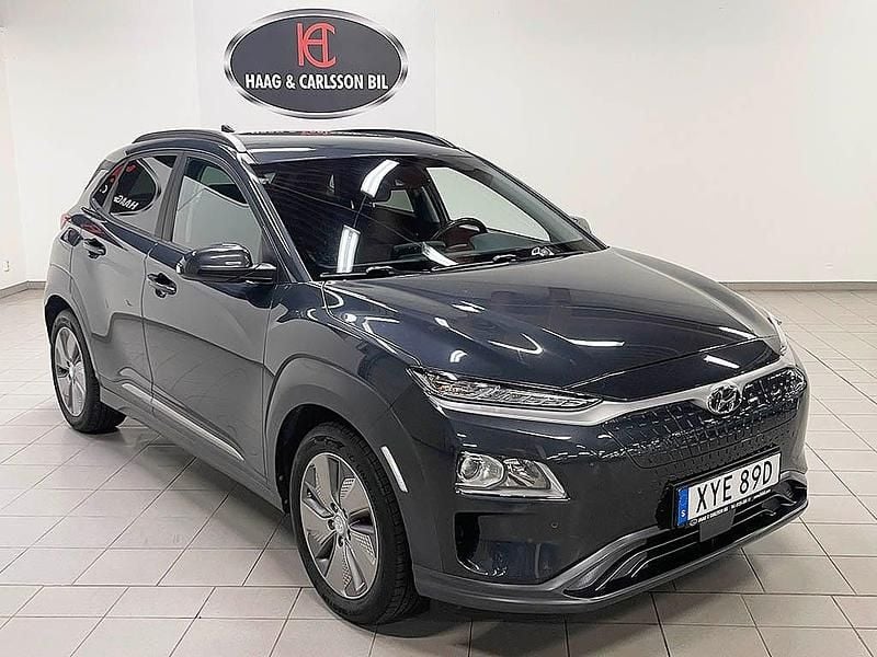 Grå Begagnad 2019 Hyundai Kona SUV | 179 000 kr (Marknadspris) - Bild 1/4