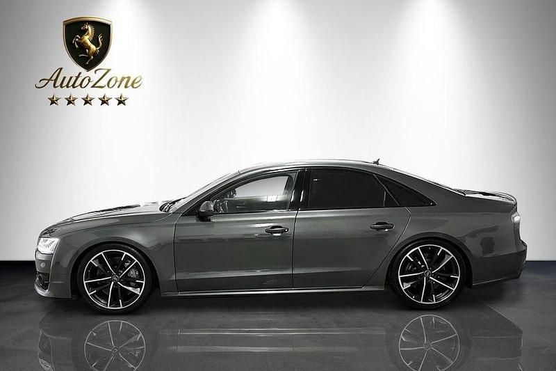 Begagnad Audi S8 plus 605 HK (444 kW) 2017 Grå Sedan