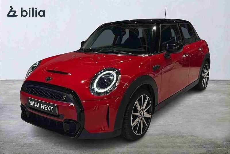 Röd Begagnad 2022 Mini Cooper S Halvkombi | 269 000 kr (Lite dyr) - Bild 1/1