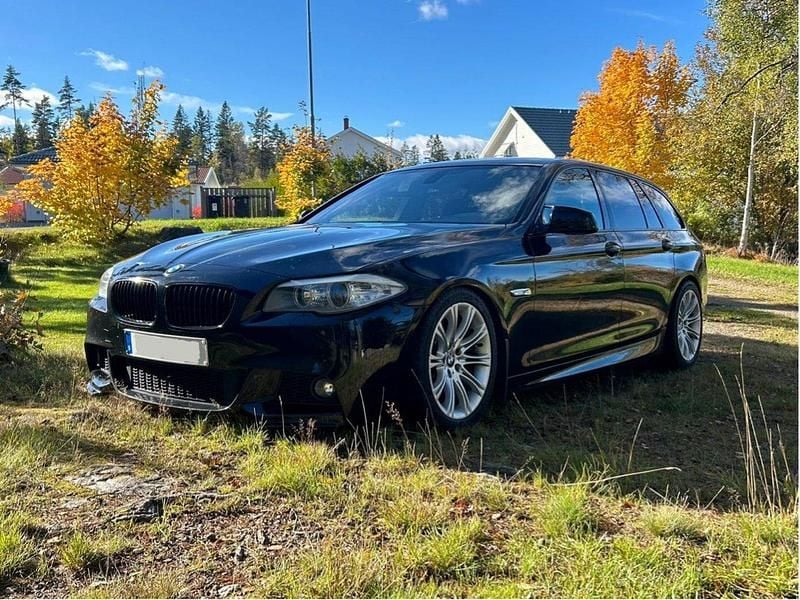 Begagnad 2011 BMW 520 M Sport Kombi | 100 000 kr (Dyr) - Bild 1/4