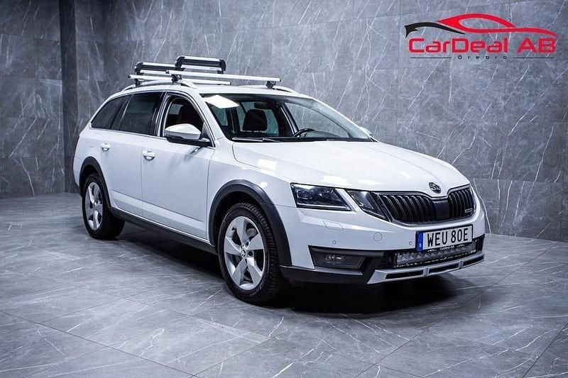 Begagnad Skoda Octavia Scout 184 HK (135 kW) 2020 Vit Kombi