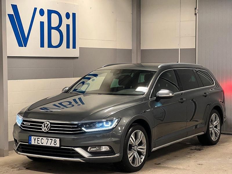 Mörkgrå (grå) Begagnad 2016 VW Passat Alltrack Kombi | 189 900 kr (Bra pris) - Bild 1/4