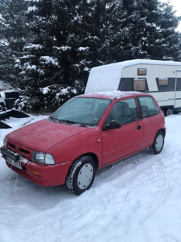 Begagnad 2000 Suzuki Alto Halvkombi | 10 000 kr - Bild 1/1