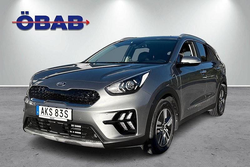 Grå Begagnad 2021 Kia Niro Advance SUV | 229 800 kr (Marknadspris) - Bild 1/4