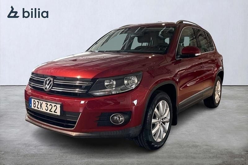 Röd Begagnad 2014 VW Tiguan Sportline SUV | 139 000 kr (Bra pris) - Bild 1/3