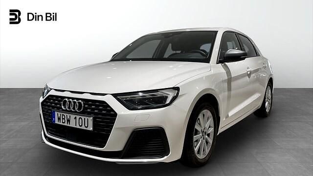 Cortinavit Begagnad 2024 Audi A1 Sportback Proline Halvkombi | 249 000 kr (Marknadspris) - Bild 1/4