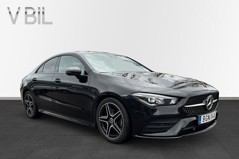 Svart Begagnad 2019 Mercedes CLA180 AMG Sedan | 285 000 kr (Marknadspris) - Bild 1/4