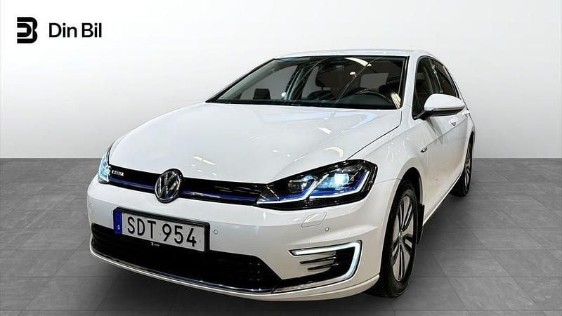 Vit Begagnad 2018 VW e-Golf Halvkombi | 169 900 kr (Marknadspris) - Bild 1/4