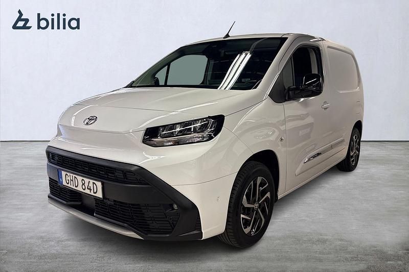 Vit Begagnad 2024 Toyota Proace City City Minibuss | 359 900 kr (Lite dyr) - Bild 1/3