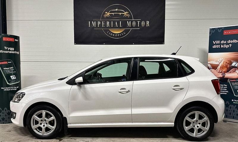 Vit Begagnad 2014 VW Polo Halvkombi | 69 900 kr (Bra pris) - Bild 1/4