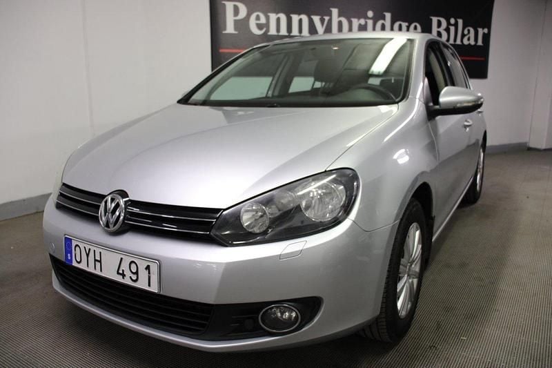 Silver Begagnad 2012 VW Golf Halvkombi | 44 900 kr (Marknadspris) - Bild 1/4