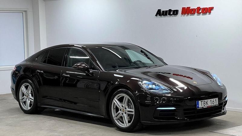 Brun Begagnad 2017 Porsche Panamera 4 Sport Sedan | 489 900 kr (Superpris) - Bild 1/3