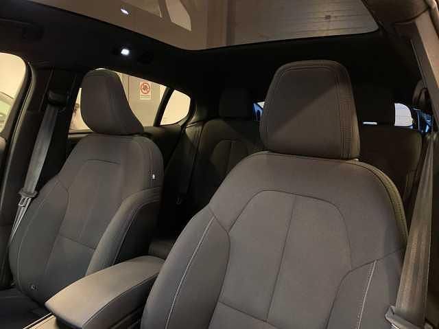 Begagnad Volvo C40 Single Motor 172 kW (234 HK) 2023 Svart SUV