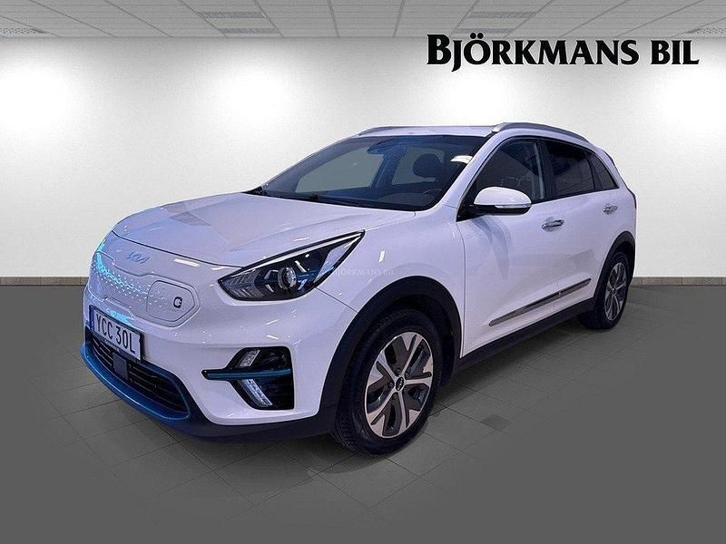 Vit (/ud/ clear white) Begagnad 2022 Kia e-Niro Advance SUV | 259 000 kr (Marknadspris) - Bild 1/4