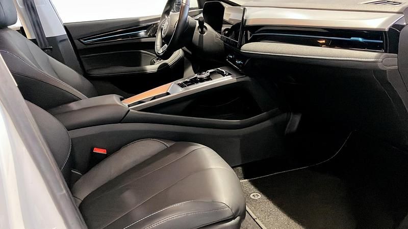 Begagnad MG MG5 EV Long Range 11 kW (15 HK) 2022 Vit Kombi