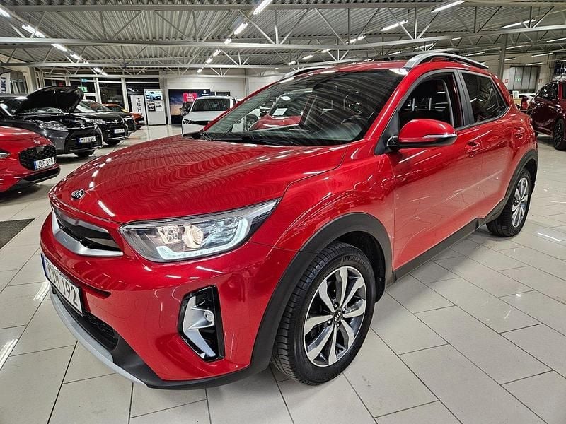 Röd (röd metallic) Begagnad 2021 Kia Stonic Advance SUV | 188 000 kr (Bra pris) - Bild 1/4