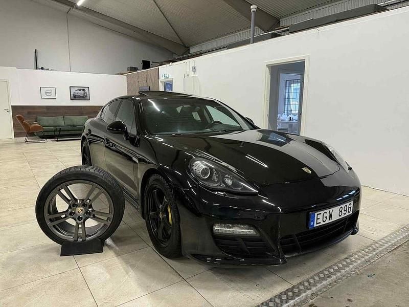 Begagnad Porsche Panamera 4S 400 HK (294 kW) 2011 Svart Sedan