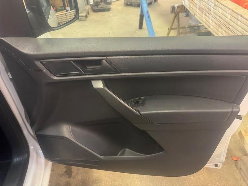 Begagnad VW Caddy Maxi 122 HK (89 kW) 2018 Minibuss