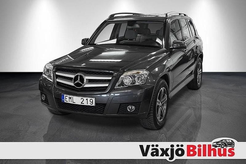 Mörkgrå (grå) Begagnad 2009 Mercedes GLK220 SUV | 149 900 kr (Dyr) - Bild 1/4
