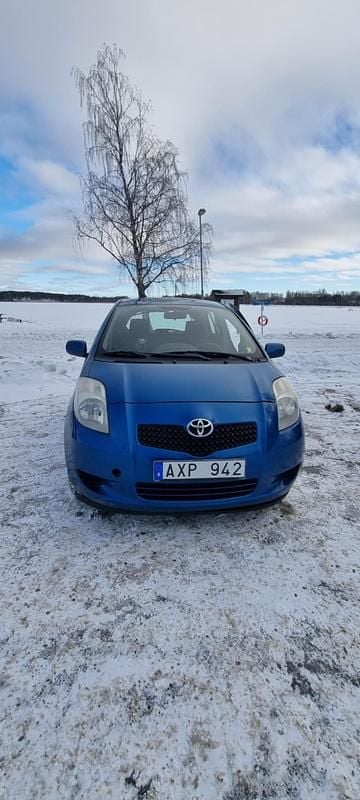 Begagnad Toyota Yaris 69 HK (50 kW) 2006