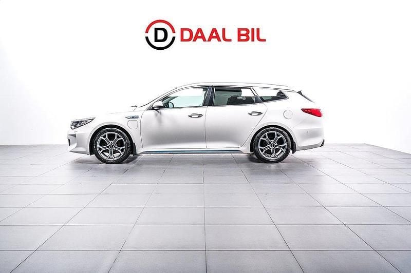 Vit Begagnad 2017 Kia Optima Hybrid 2 Sedan | 164 700 kr (Bra pris) - Bild 1/4
