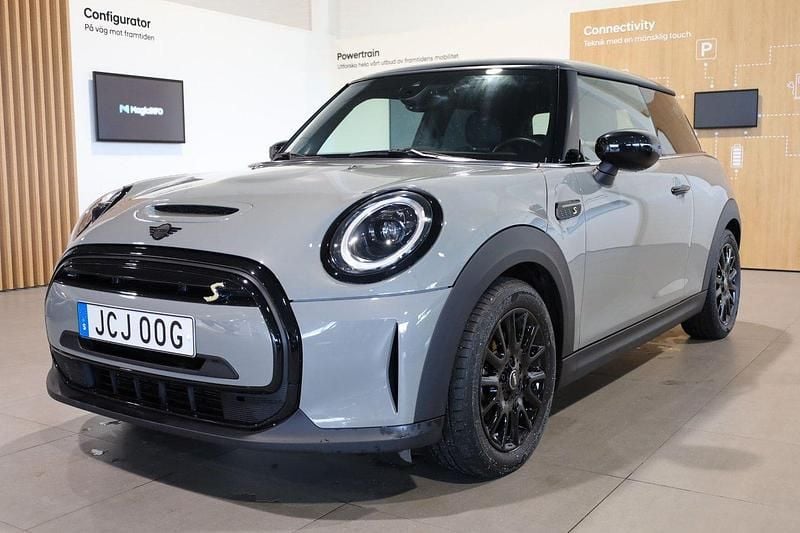 Grå Begagnad 2022 Mini Cooper SE Halvkombi | 204 900 kr (Bra pris) - Bild 1/3